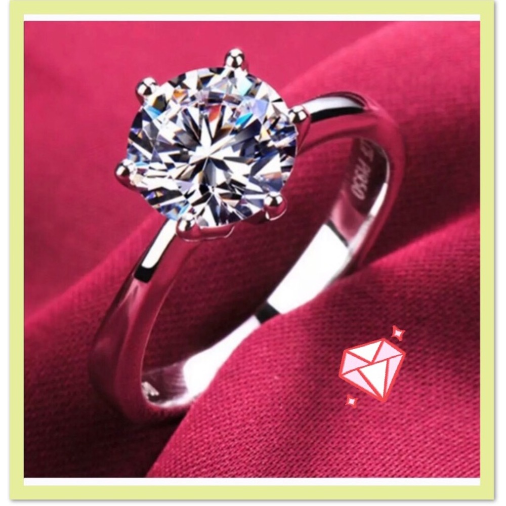✅🌹18K White Gold Austrian Crystal Ring